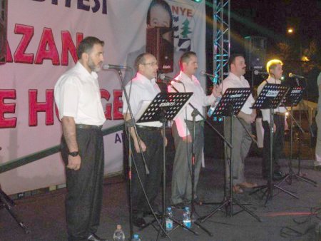 Cumhuriyet Meydanı'nda Kur'an Ziyafeti