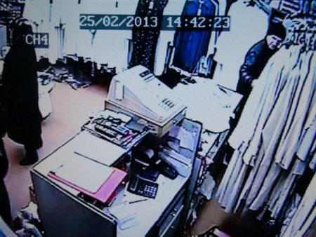 Cüzdan hırsızı güvenlik kamerasına yakalandı