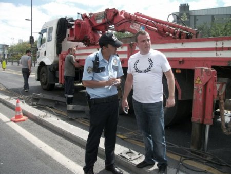 D-100'de BMW ve Porsche birbirine girdi, trafik felç oldu