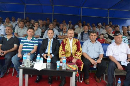 Dağ-Der Yağlı Güreşleri nefes kesti