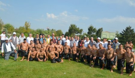 Dağ-Der Yağlı Güreşleri nefes kesti