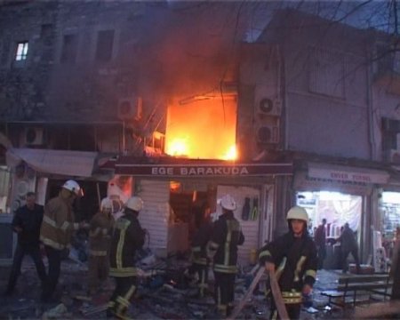 Dalgıç tüpü patladı, Kemeraltı Çarşısı savaş alanına döndü (2)