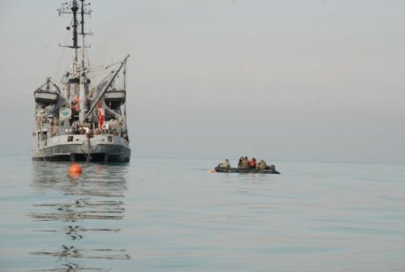 Dalgıçlar, Geminin Güvertesinde Mürettebatın Eşyalarına Ulaştı