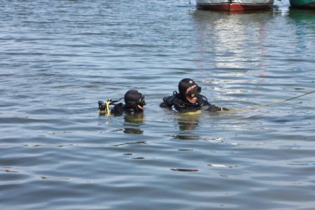Dalgıçlar Sakarya Nehri'nde cinayet silahı aradı