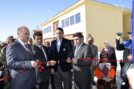 Damal'da sinema salonu açıldı