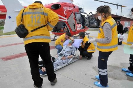 Damarında Tıkanıklık Olan Yeşil Kartlı Hastanın İmdadına, Helikopter Ambulans Yetişti