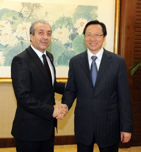 Damızlık sığır maketi Çinli Tarım Bakanı’nı şaşırttı