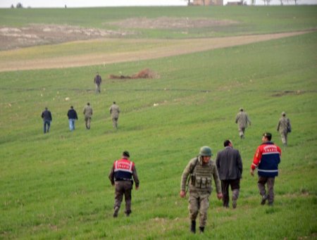 Damlacık köyüne düşen tank topu, imha edildi