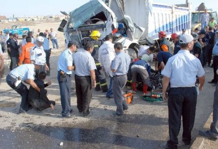 Damperi Kalmış Vaziyette Unutulan Kamyon Dehşet Saçtı: 3 Ölü, 1 Yaralı