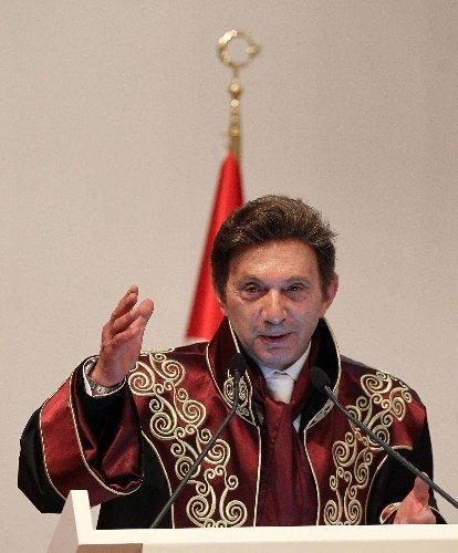 Danıştay Başkanı: Adalet bazılarının bahçesinde açan bir gül değildir