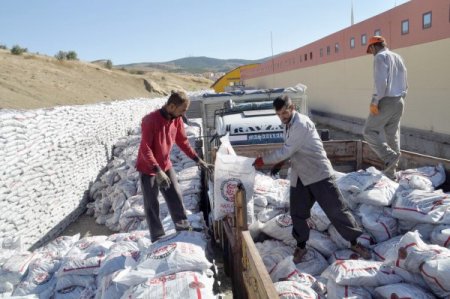 Dar gelirli ailelere kömür dağıtımı başladı