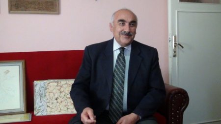 Darbe döneminde sosyal hayatı engellenen öğretmen kendini sanata verdi (Özel)
