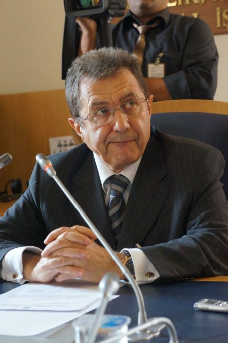 Darbeleri Araştırma Komisyonu, Karamehmet'i dinliyor