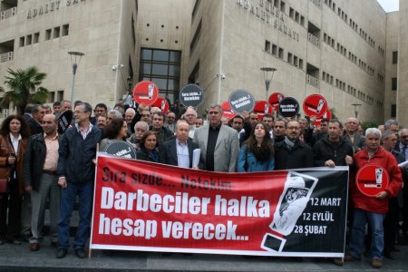 Darbenin yıldönümünde işkencecilerden mahkemede hesap soruyor