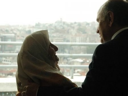 Darülaceze Sakinleri Ziyaretçilerini Bekliyor