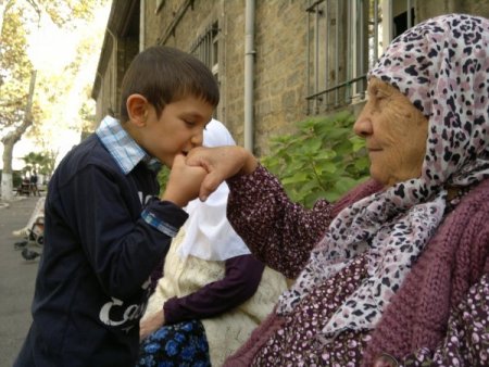 Darülaceze'de bayram mutluluğu