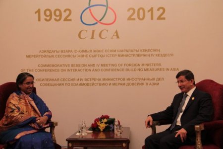 Davtoğlu, Bangladeş ve Filistin dışişleri bakanları ile görüştü