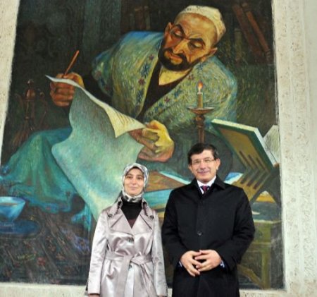Davutoğlu, Kaşgarlı Mahmut Ve Yusuf Has Hacip Türbelerini Gezdi