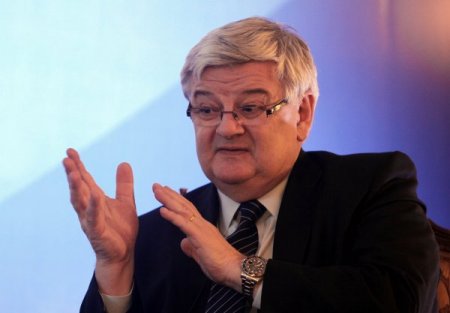 Davutoğlu, Komutanın Nato’ya Devredildiğini Açıkladı