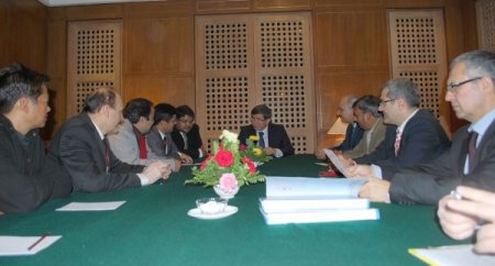 Davutoğlu, Nepal Türk Ticaret Odası Üyeleri İle Görüştü