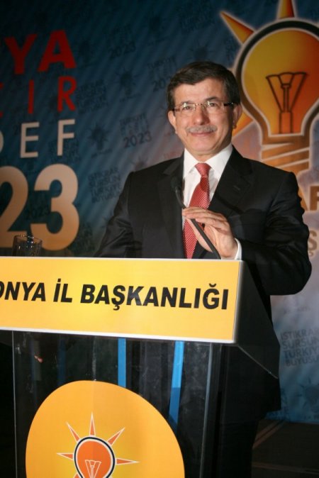 Davutoğlu: Avrupa’nın Da Kaderini Değiştirecek Şekilde Üye Olacağız