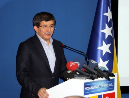 Davutoğlu: Bosna'nın kalkınma mücadelesine ihtiyacı var