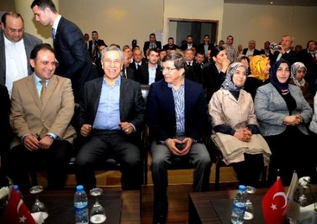 Davutoğlu: CHP, millet ile sevinmeyi de millet ile üzülmeyi de bilmiyor