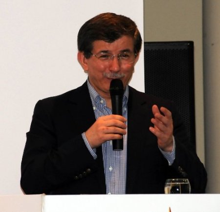 Davutoğlu: CHP, millet ile sevinmeyi de millet ile üzülmeyi de bilmiyor