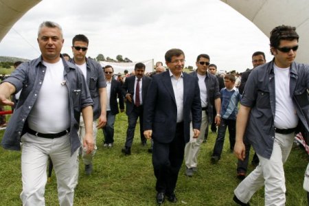 Davutoğlu: Ezelden Ebede Sürecek Bu Topraklardaki Kardeşliğimizi Bozamazlar