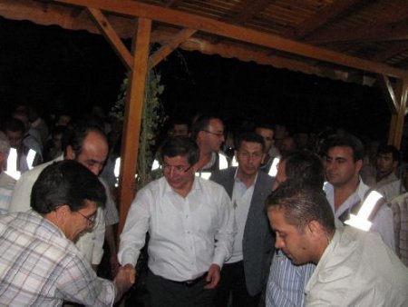 Davutoğlu: Siyaset, Artık Hiçbir Vesayeti Kabul Etmeyecek
