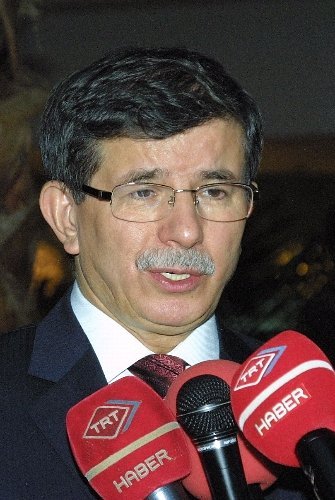Davutoğlu: Suriye Halkını Kaderine Terk Edemeyiz