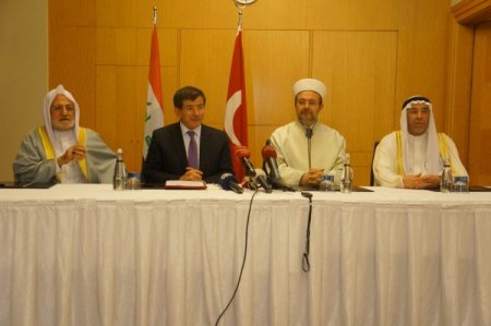 Davutoğlu: Suriye’de Dini Mekanların Zarar Görmemesine Özen Gösterilmeli