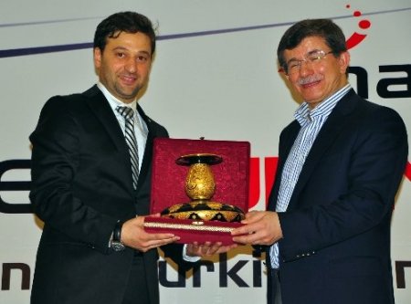 Davutoğlu: Toplumun herkesimi bizim için azizdir