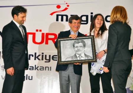 Davutoğlu: Toplumun herkesimi bizim için azizdir