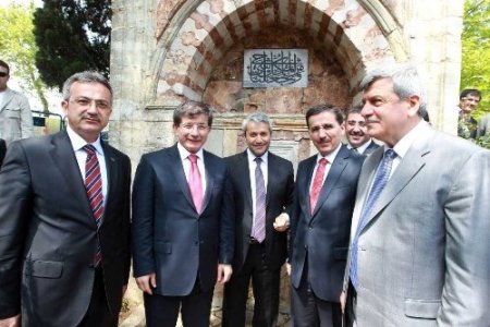 Davutoğlu: Türkiye Cumhuriyeti'ni cihan devleti haline getirmek boynumuzun borcu