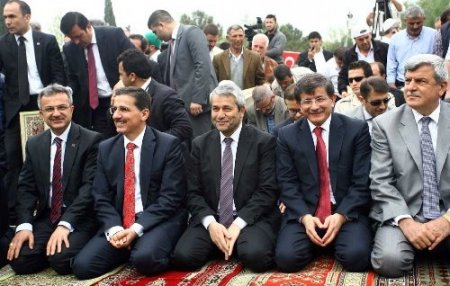 Davutoğlu: Türkiye Cumhuriyeti'ni cihan devleti haline getirmek boynumuzun borcu