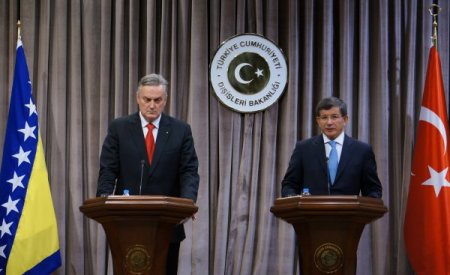 Davutoğlu ve Bosnalı Bakan'dan, Suriye'ye Bosna Hersek benzetmesi