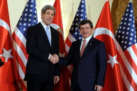 Davutoğlu ve Kerry ortak basın toplantısında İsrail polemiği