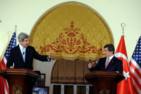 Davutoğlu ve Kerry ortak basın toplantısında İsrail polemiği