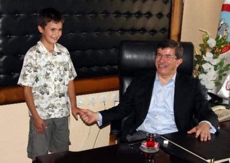 Davutoğlu'nun Ziyareti Sırasında Sp'den İstifa Ederek Ak Parti'ye Geçti