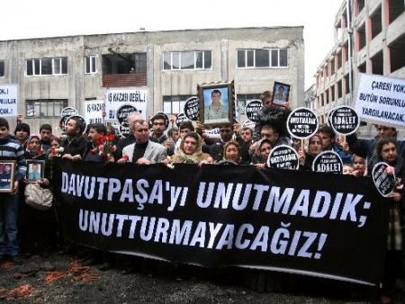 Davutpaşa'daki Patlamada Ölenler Anıldı