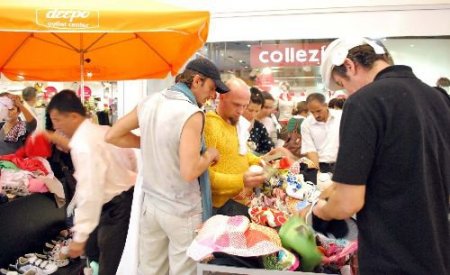 Deepo'nun Salı Pazarı Yoğun İlgi Görüyor