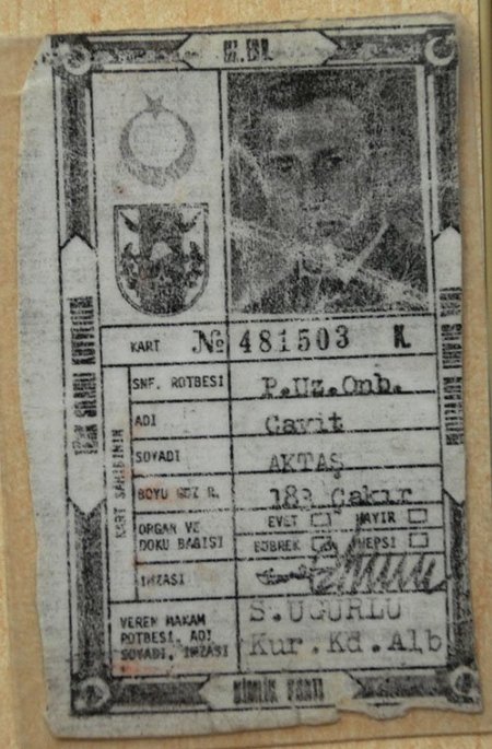 Defalarca çatışmaya giren uzman onbaşı, TSK'da görev yaptığını ispatlayamıyor