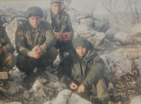 Defalarca çatışmaya giren uzman onbaşı, TSK'da görev yaptığını ispatlayamıyor