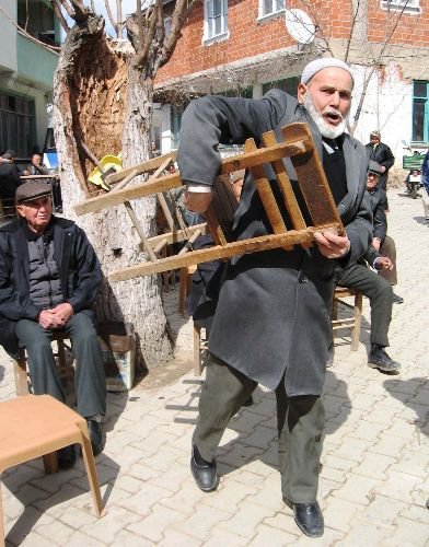 Değişen 'kocaseyit Heykeli'ne Kocaseyit'in Köyünden Tepki