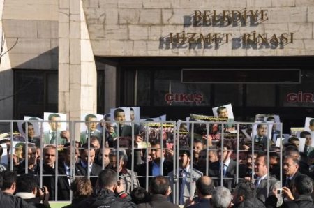 Demir Parmaklıklar Ardında Basın Açıklaması