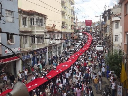 Demirci Eğitim Fakültesi ve Meslek Yüksekokulu mezunlarını uğurladı