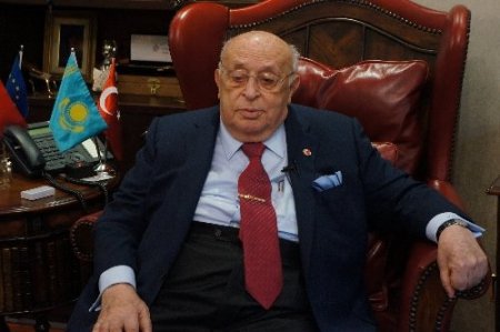 Demirel Cihan'a konuştu: Türkiye paniğe kapılmamalı