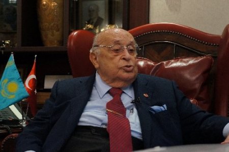 Demirel Cihan'a konuştu: Türkiye paniğe kapılmamalı