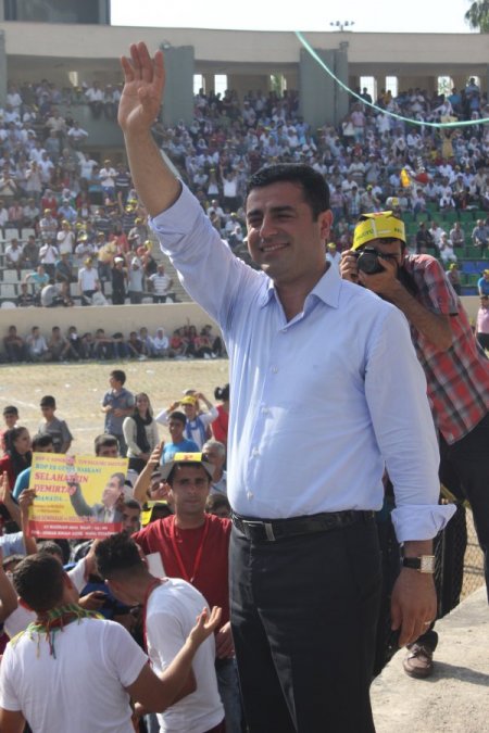 Demirtaş, Cezaevindeki Yangınla İlgili Hükümeti Sorumlu Tuttu